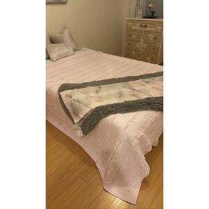 SIMPLY SHABBY CHIC by Rachel Ashwell ruffle quilt coverlet light pink full/queen